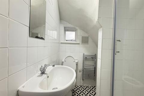 Studio to rent, Printers Inn Court, Cursitor Street, Farringdon, London, EC4A
