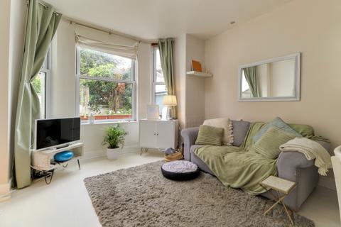 2 bedroom apartment for sale, Eastern Villas Road, Southsea