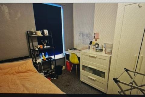 4 bedroom house to rent, Park Road, Nottingham NG7