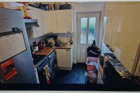4 bedroom house to rent, Park Road, Nottingham NG7