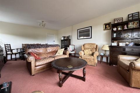 3 bedroom semi-detached house for sale, Swindon SN4