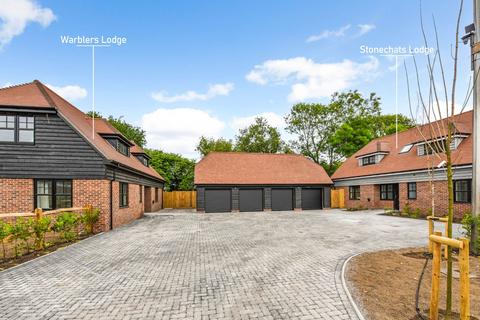 4 bedroom detached house for sale, Westergate Street, Woodgate, Chichester, PO19