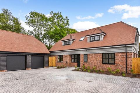 4 bedroom detached house for sale, Westergate Street, Woodgate, Chichester, PO19
