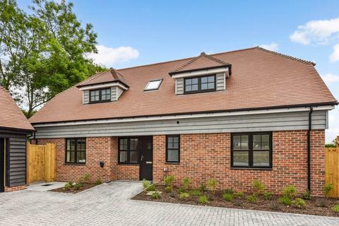 4 bedroom detached house for sale, Westergate Street, Woodgate, Chichester, PO19
