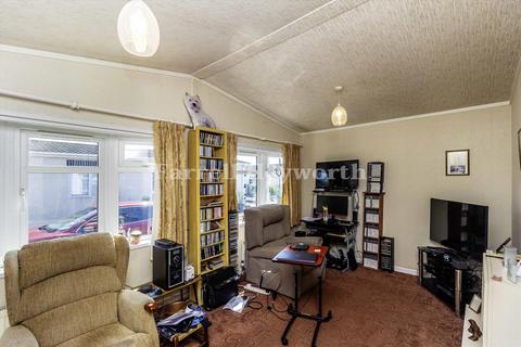 2 bedroom property for sale, Broadfields Park, Morecambe LA3