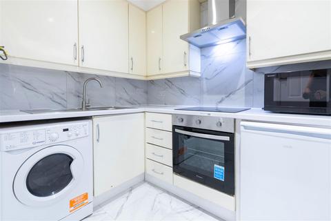 2 bedroom apartment to rent, Finchley Road, Swiss Cottage, NW3