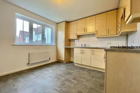 2 bedroom end of terrace house for sale, Crocus Drive, Sittingbourne ME10