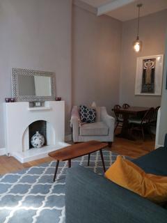 2 bedroom flat to rent, Cowan Street, Hillhead, Glasgow, G12