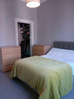 2 bedroom flat to rent, Cowan Street, Hillhead, Glasgow, G12