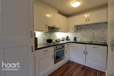 1 bedroom flat for sale, Tyndale Mews, SLOUGH