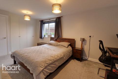 1 bedroom flat for sale, Tyndale Mews, SLOUGH