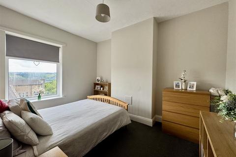 3 bedroom end of terrace house for sale, Handel Street, Golcar, Huddersfield, HD7 4AE