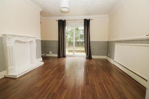 3 bedroom semi-detached house for sale, Kilnhurst Road, Rawmarsh, Rotherham