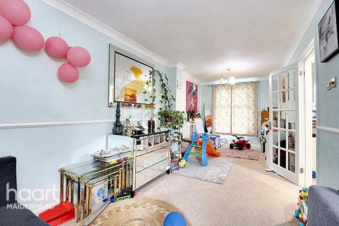 3 bedroom terraced house for sale, Arborfield Close, SLOUGH
