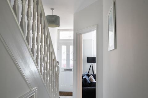 9 Cornfield Road, Reigate, RH2 7HF