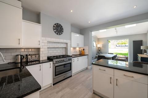 9 Cornfield Road, Reigate, RH2 7HF