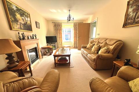4 bedroom semi-detached house for sale, Meek Road, Newent,