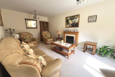 4 bedroom semi-detached house for sale, Meek Road, Newent,