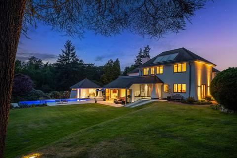 5 bedroom detached house for sale, Thursley Road, Churt, GU10