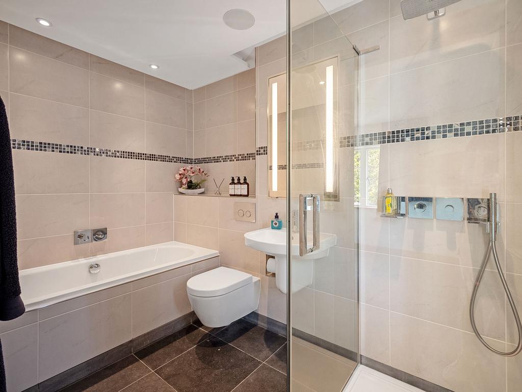 Ensuite