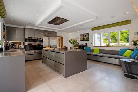 5 bedroom detached house for sale, Thursley Road, Churt, GU10
