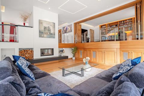 5 bedroom detached house for sale, Thursley Road, Churt, GU10