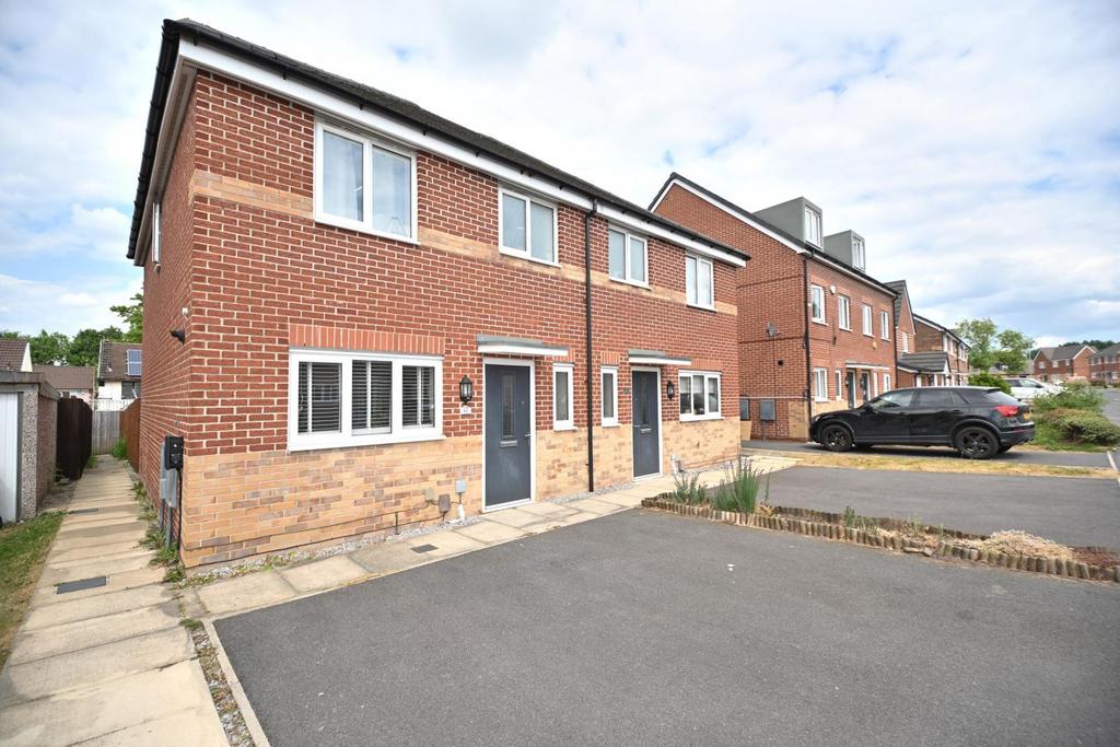 Rowan Tree Road, Oldham, OL8 3 LG - MODERN FAMILY H