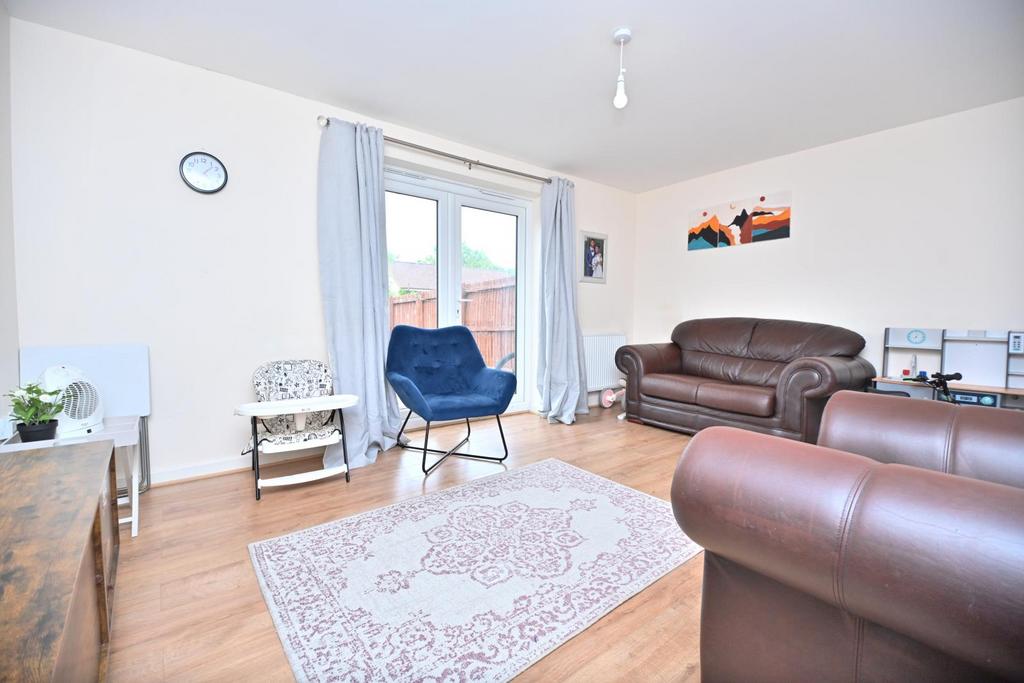 Rowan Tree Road, Oldham, OL8 3 LG - MODERN FAMILY H