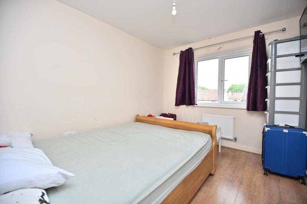 Rowan Tree Road, Oldham, OL8 3 LG - MODERN FAMILY H