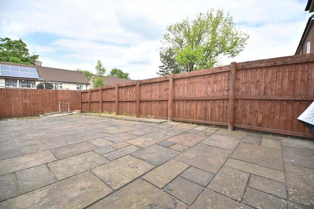 Rowan Tree Road, Oldham, OL8 3 LG - MODERN FAMILY H