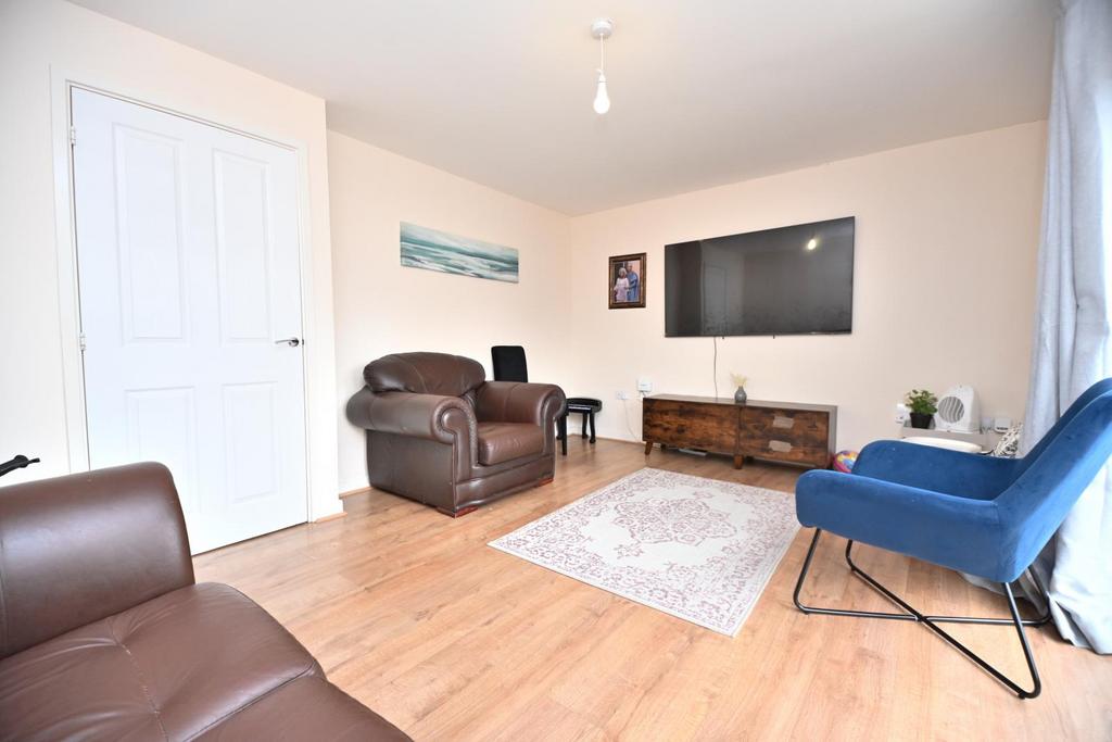 Rowan Tree Road, Oldham, OL8 3 LG - MODERN FAMILY H