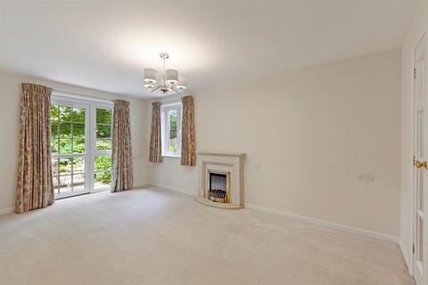 1 bedroom apartment for sale, Sanders Court, Junction Road, Warley, Brentwood, Essex, CM14 5FG