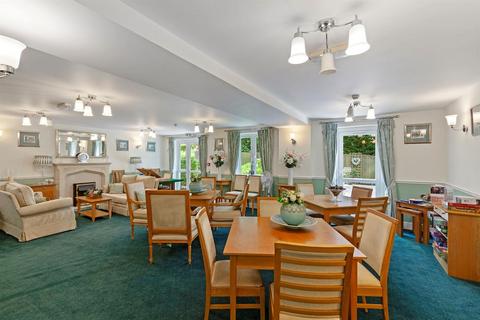1 bedroom apartment for sale, Sanders Court, Junction Road, Warley, Brentwood, Essex, CM14 5FG