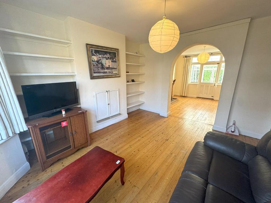 Living room pic 2.jpeg