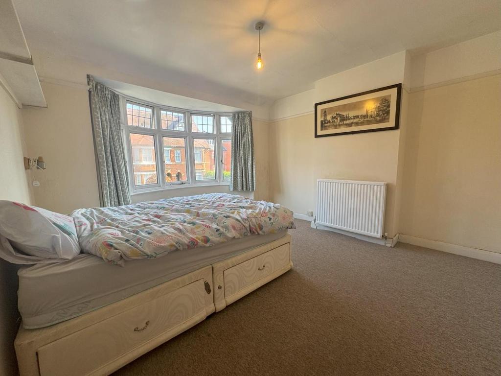 Bedroom 1.jpeg