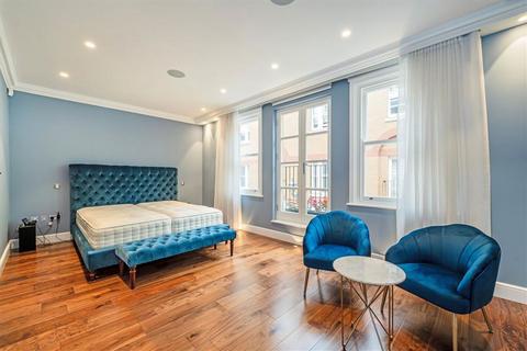 3 bedroom house to rent, Roland Way, London SW7