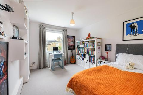 48 Gayville Road, London, SW11 6JP