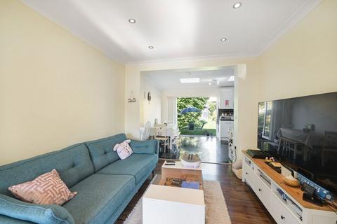 19 Lynmouth Gardens, Perivale, Greenford, UB6 7HR
