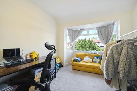 19 Lynmouth Gardens, Perivale, Greenford, UB6 7HR