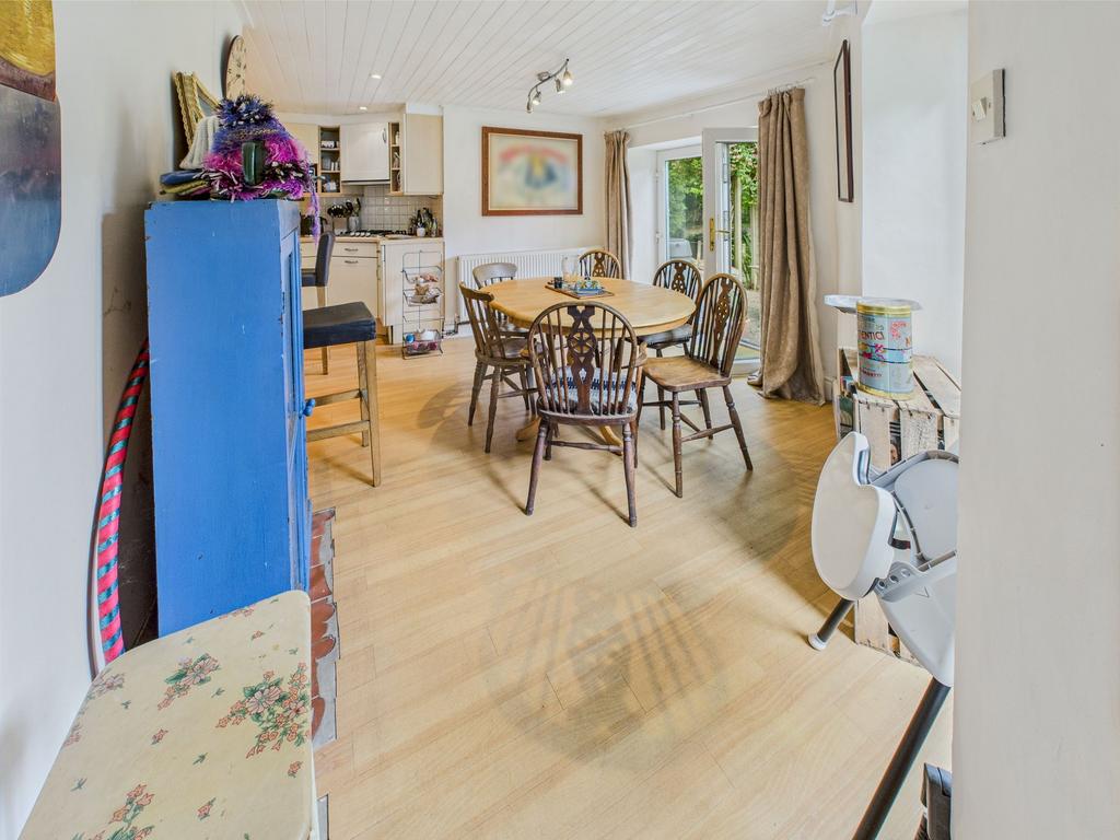 Kitchen Diner - Dining Area