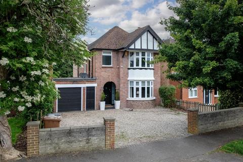 4 bedroom detached house for sale, Cranborne Avenue, Maidstone