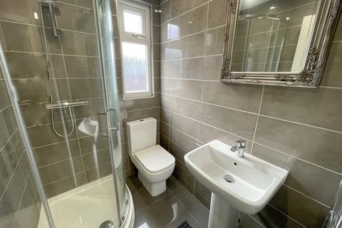 1 bedroom in a house share to rent, Empress Road, L7 8SF,
