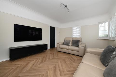 3 bedroom apartment for sale, Corbets Tey Road, Upminster RM14