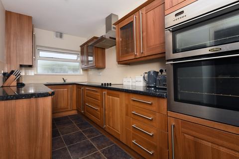 3 bedroom apartment for sale, Corbets Tey Road, Upminster RM14