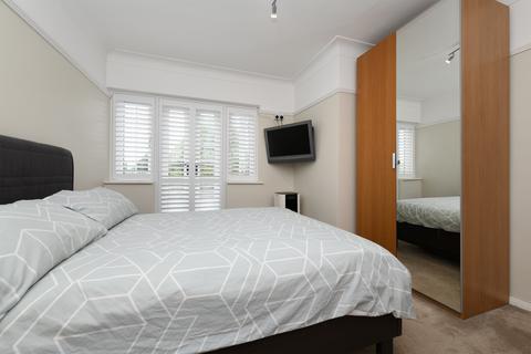 3 bedroom apartment for sale, Corbets Tey Road, Upminster RM14