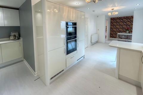 41 Cae Canol, Baglan, Port Talbot, SA12 8LX