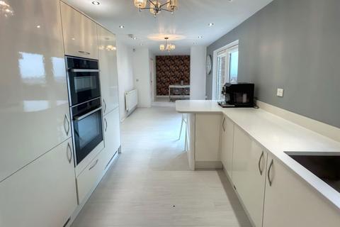 41 Cae Canol, Baglan, Port Talbot, SA12 8LX