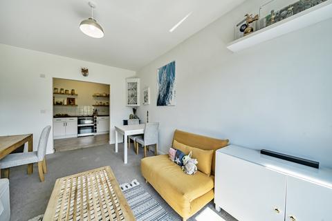 1 bedroom apartment for sale, Longthorpe Court, Invermead Close, London, W6