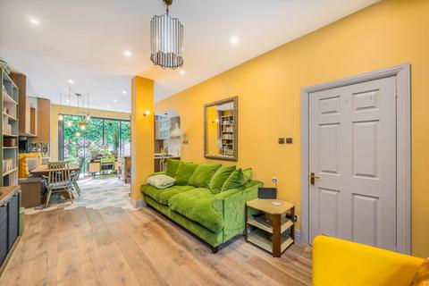 2 bedroom house for sale, Millers Terrace, London E8