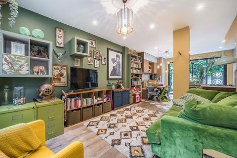 2 bedroom house for sale, Millers Terrace, London E8